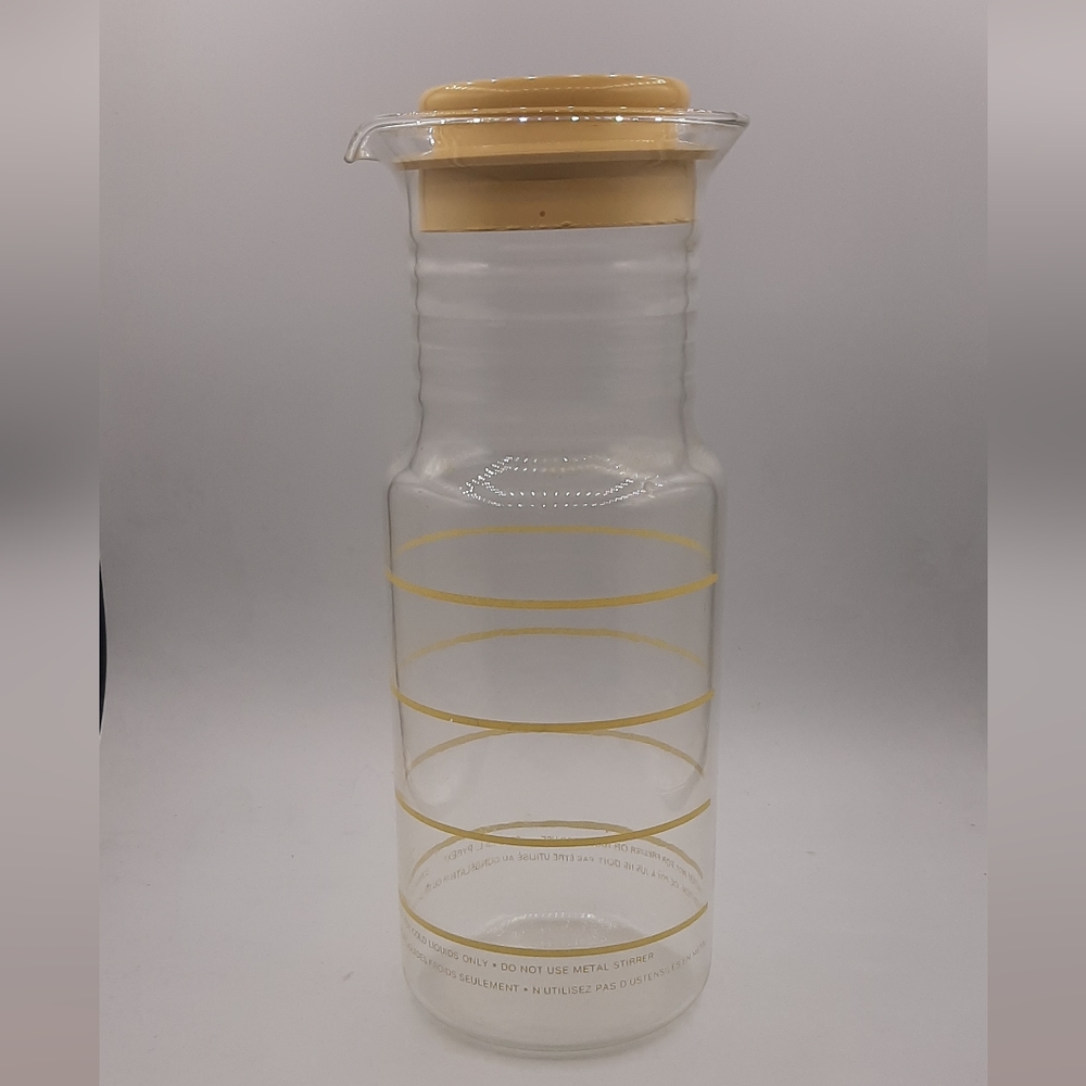 Pyrex 8014 Lemonade Juice  Carafe Pitcher Vintage Corning Canada 1.5L 1 1/2 QT